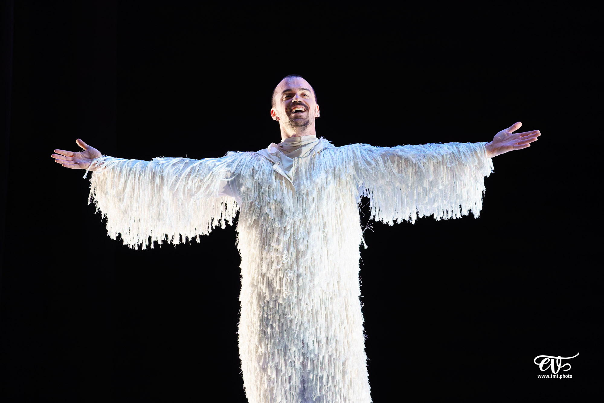 A4 (COMME LA FEUILLE) CIE CHICOS MAMBO